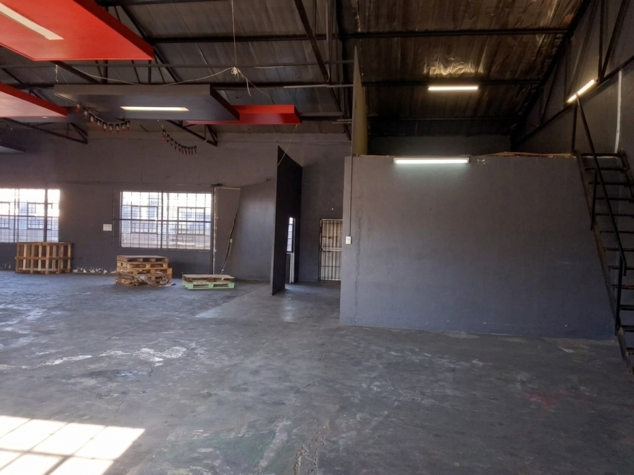To Let Commercial Property for Rent in Zinniaville North West
